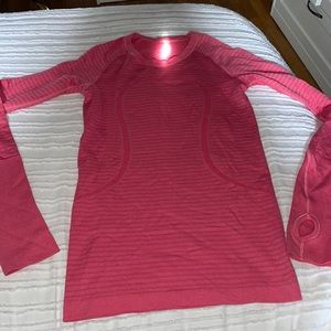 pink lululemon long sleeve